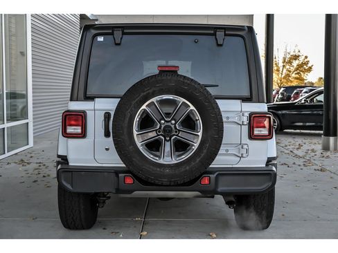 Used 2020 Jeep Wrangler Unlimited Sahara image 7