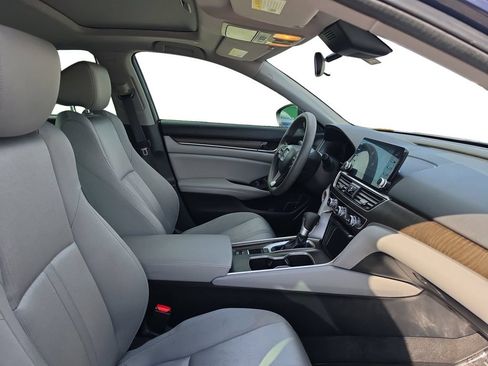 Used 2020 Honda Accord EX image 15