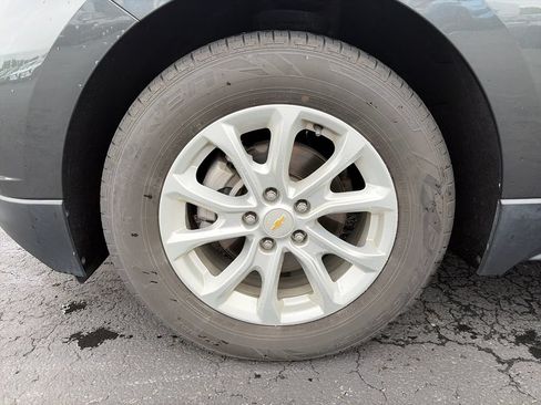 Used 2018 Chevrolet Equinox LS FWD image 24