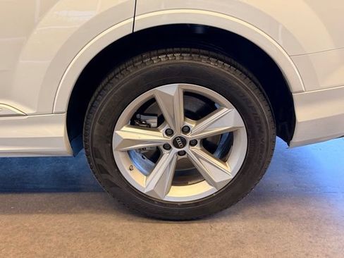Used 2023 Audi Q7 3.0T Premium AWD/4WD image 24