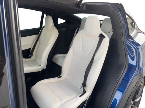 Used 2019 Tesla Model X 75D image 12