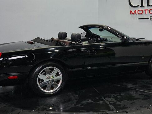 Used 2003 Ford Thunderbird RWD image 12