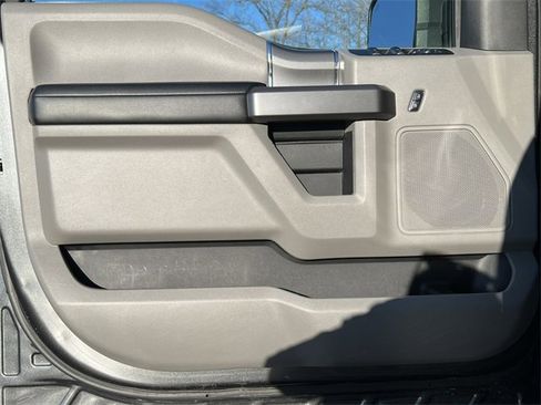 Used 2020 Ford F150 XLT w/ Equipment Group 302A Luxury image 15