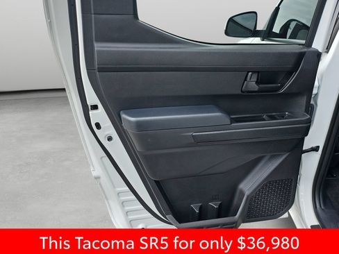 Used 2024 Toyota Tacoma SR5 AWD/4WD image 35