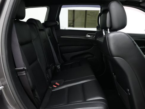 Used 2020 Jeep Grand Cherokee Limited w/ Premium Lighting Group AWD/4WD image 34