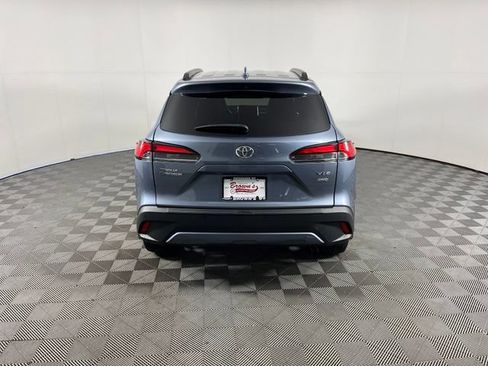 Used 2024 Toyota Corolla Cross XLE w/ Convenience Package AWD/4WD image 6