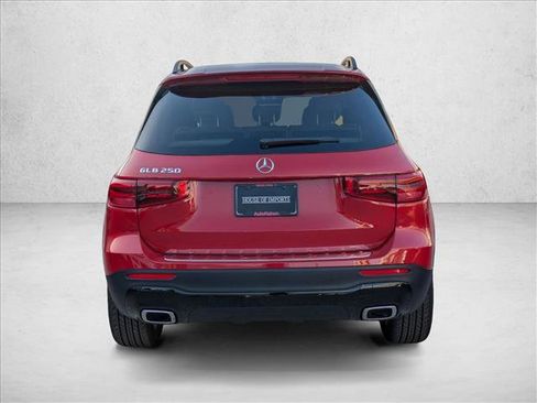 New 2026 Mercedes-Benz GLB 250 image 8