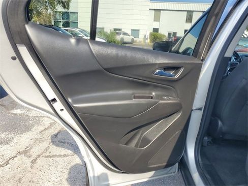 Used 2019 Chevrolet Equinox LT image 29