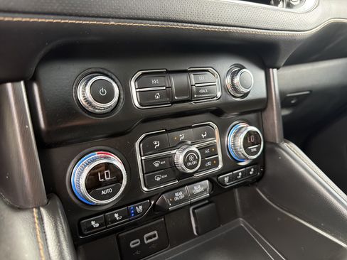 Used 2023 GMC Yukon AT4 w/ AT4 Premium Package AWD/4WD image 64