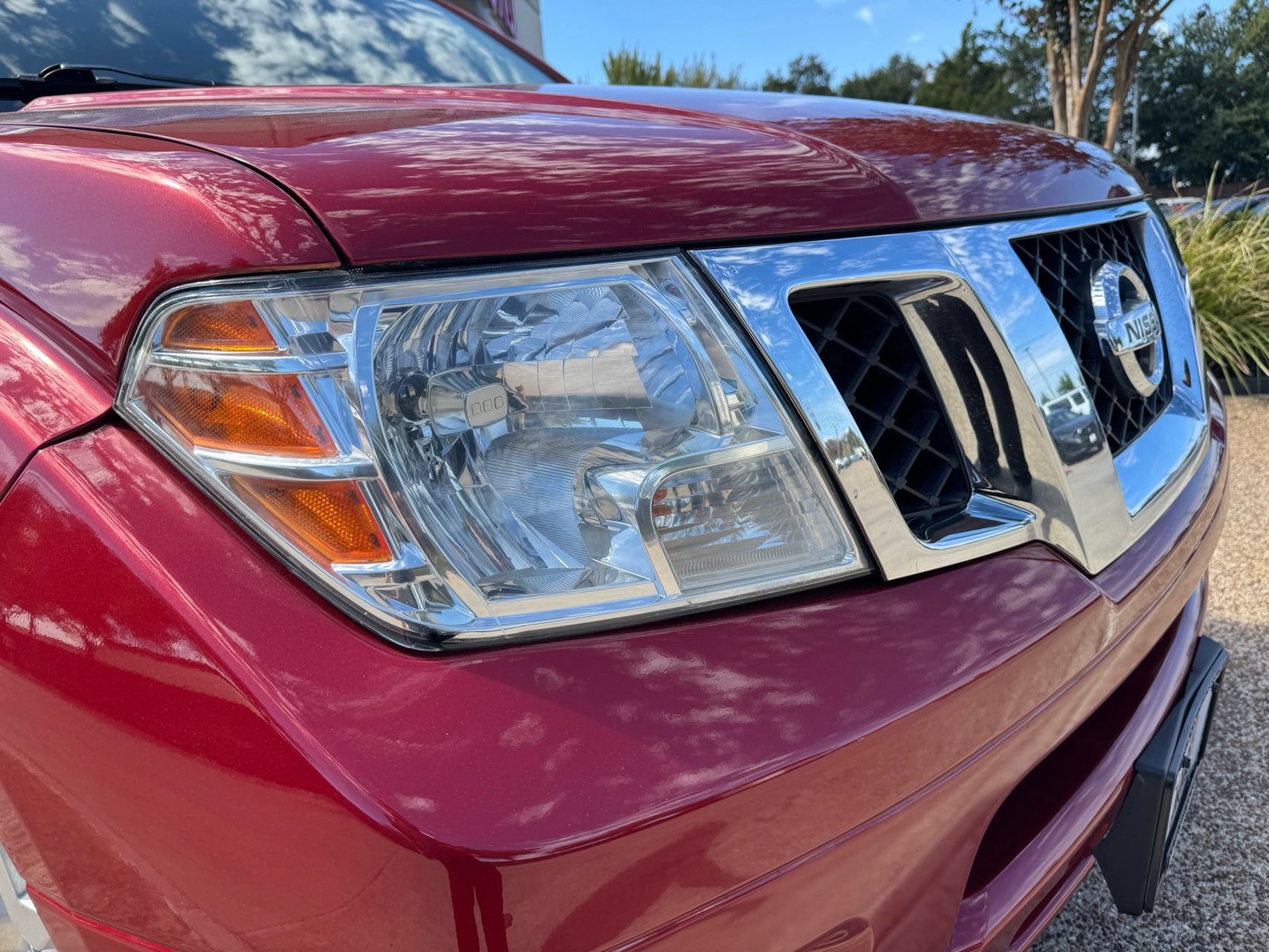 Used 2019 Nissan Frontier SV w/ Value Truck Package RWD image 2