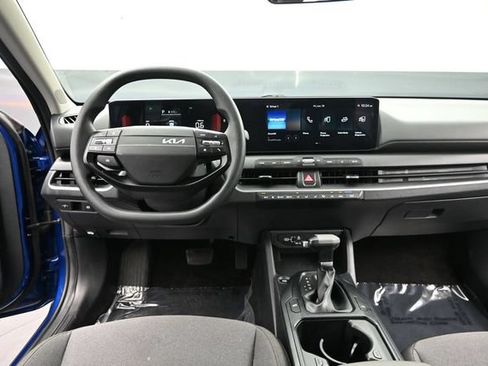 Used 2025 Kia K4 FWD image 17