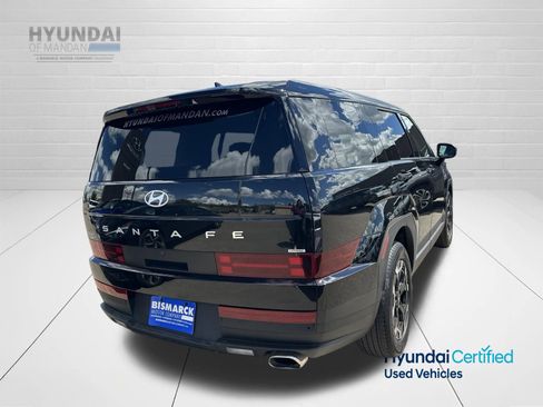 Used 2025 Hyundai Santa Fe SE AWD/4WD image 3