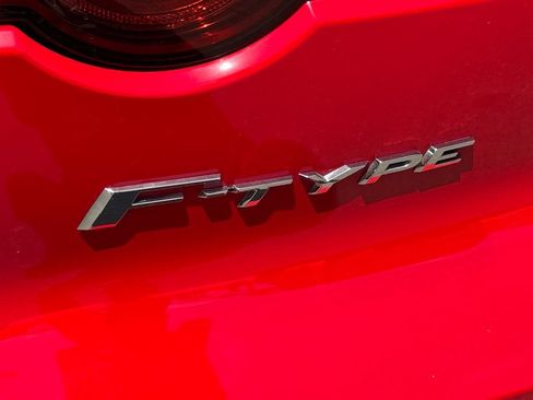 Used 2019 Jaguar F-TYPE Convertible RWD image 7