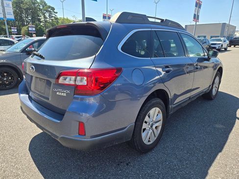 Used 2017 Subaru Outback 2.5i Premium AWD/4WD image 5