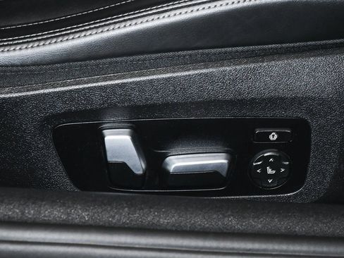 Used 2022 BMW 840i xDrive Convertible w/ Driving Assistance Package image 72