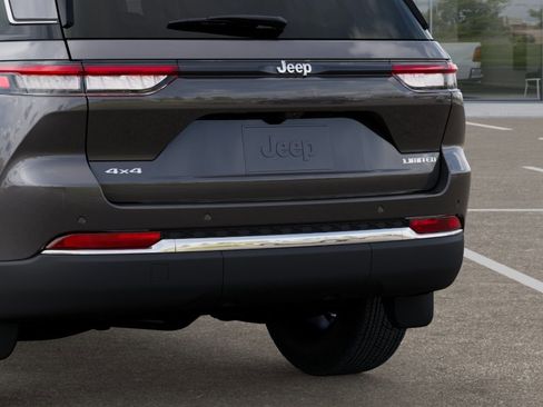 New 2025 Jeep Grand Cherokee Limited image 13