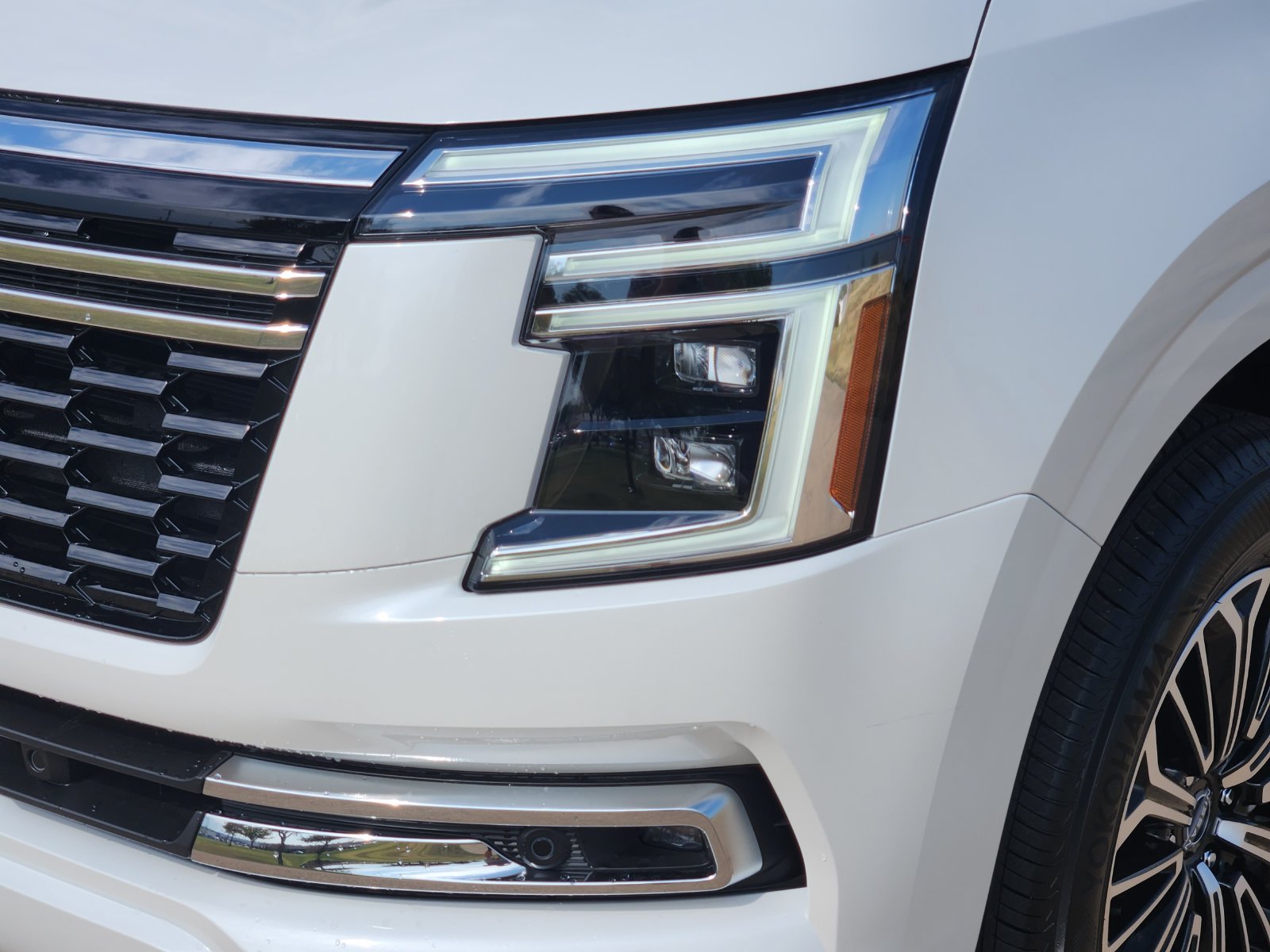 New 2026 Nissan Armada Platinum RWD image 9