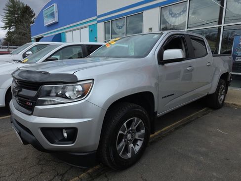 Used 2018 Chevrolet Colorado Z71 image 3