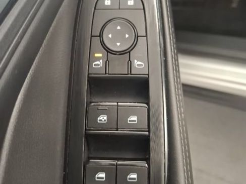Used 2024 Nissan Rogue SV FWD image 14