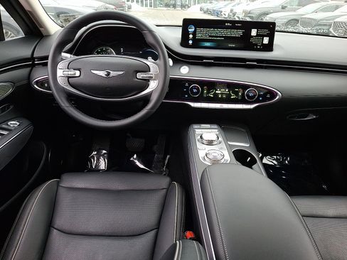 Used 2023 Genesis GV70 2.5T w/ Advanced Package image 15