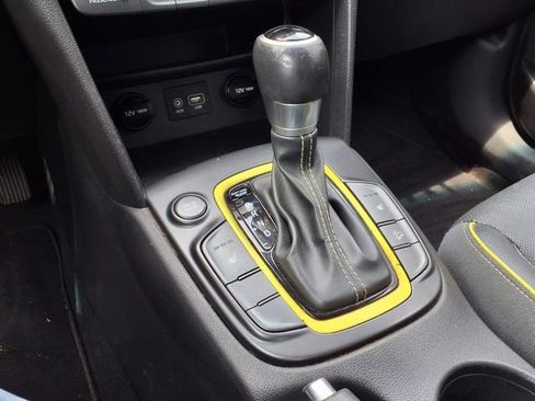 Used 2018 Hyundai Kona Limited image 16