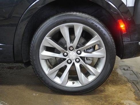 Used 2021 Buick Envision Avenir w/ Technology Package II image 8