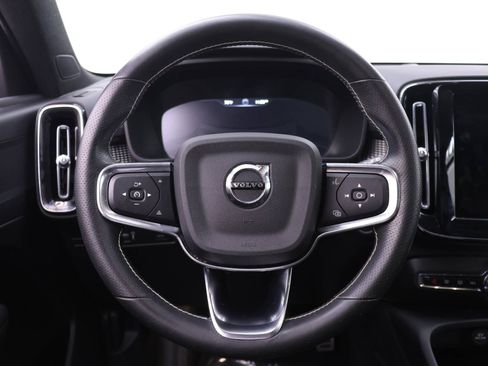 Used 2021 Volvo XC40 T5 R-Design w/ Climate Package AWD/4WD image 18