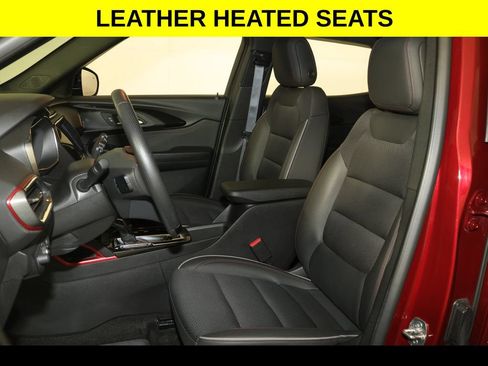 Used 2023 Chevrolet TrailBlazer RS w/ Technology Package AWD/4WD image 3