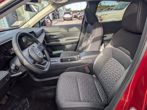 New 2026 Nissan Kicks SV w/ SV Premium Package FWD image 10