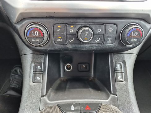 Used 2017 GMC Acadia SLT FWD image 28