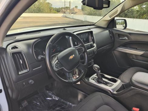 Used 2022 Chevrolet Colorado LT w/ Fleet Safety Package image 21