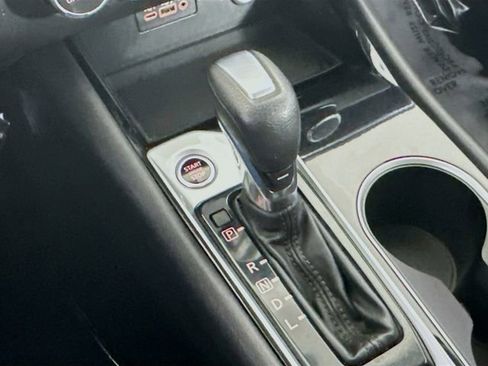 Used 2024 Nissan Altima 2.5 SV FWD image 17