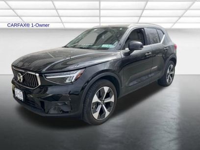 Used 2023 Volvo XC40 B5 Plus w/ Climate Package