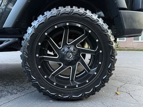 Used 2008 Jeep Wrangler Rubicon w/ Dual Top Group image 21