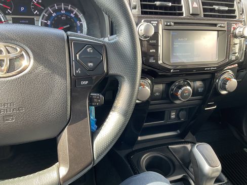 Used 2019 Toyota 4Runner TRD Off-Road Premium AWD/4WD image 25