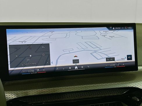 Used 2025 BMW 330i xDrive Sedan w/ Convenience Package image 22