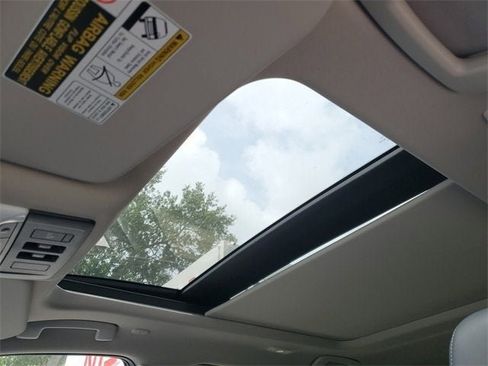 New 2025 Nissan Rogue Platinum w/ Tech Package FWD image 15