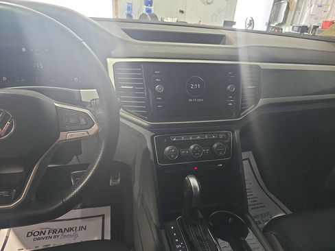 Used 2022 Volkswagen Atlas SEL Premium AWD/4WD image 19