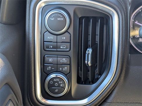 Used 2020 GMC Sierra 1500 SLT image 18