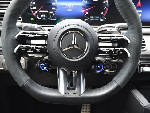 Used 2025 Mercedes-Benz GLS 63 AMG 4MATIC image 7