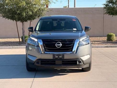 Used 2024 Nissan Pathfinder S FWD image 4