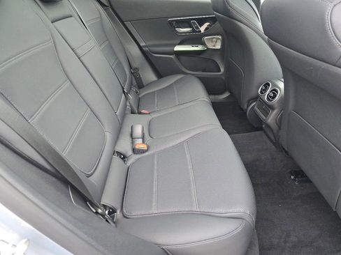 Used 2025 Mercedes-Benz GLC 300 4MATIC image 20