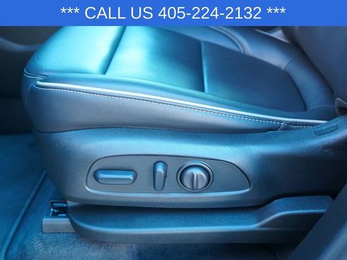 Used 2023 Chevrolet Traverse Premier w/ Redline Edition FWD image 17