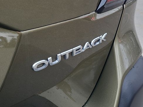Certified 2025 Subaru Outback Premium image 5