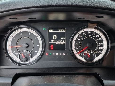 Used 2022 RAM 1500 Classic SLT image 25