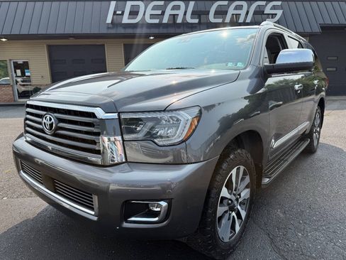 Used 2018 Toyota Sequoia Limited w/ Safety & Convenience Package AWD/4WD image 46