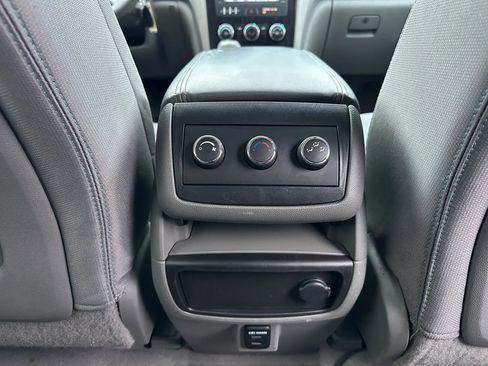 Used 2014 Chevrolet Traverse LT w/ All-Star Edition image 36
