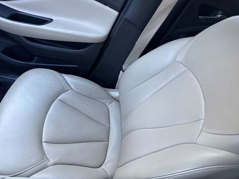 Used 2017 Buick Envision Essence image 4