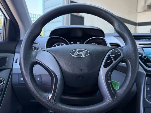 Used 2016 Hyundai Elantra SE FWD image 22