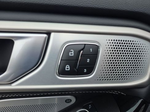 Used 2023 Ford Explorer ST w/ Equipment Group 401A image 24